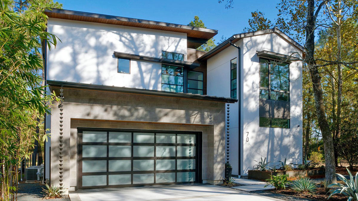 Home with Rain Chain