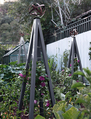 Akoris Garden Obelisk Large