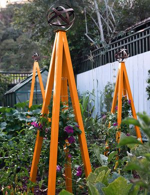 Akoris Garden Obelisk Large