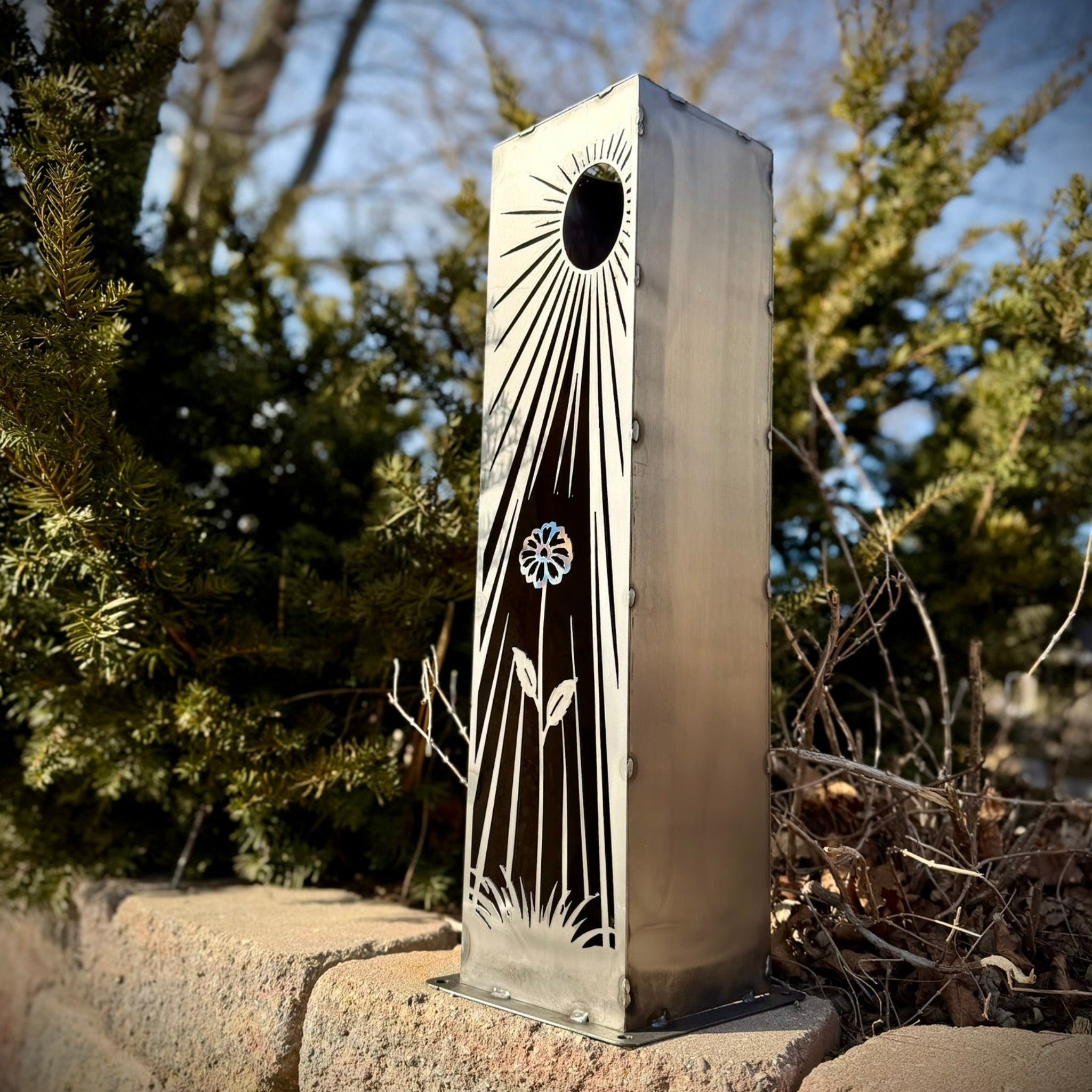 Daybreak Bloom Solar Luminary Pillar | Steel