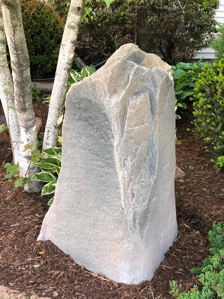 DekoRRa Artificial Rock Model 120 close-up in flowerbed