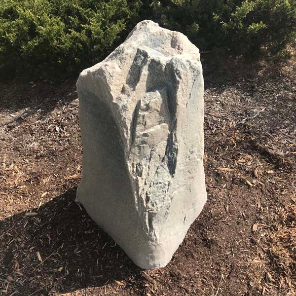 DekoRRa Artificial Rock Model 120 fieldstone close-up in flowerbed