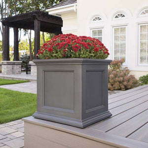 Fairfield 20in Square Planter