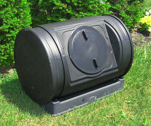 Compost Wizard Jr. with 7 cubic foot bin closed in yard
