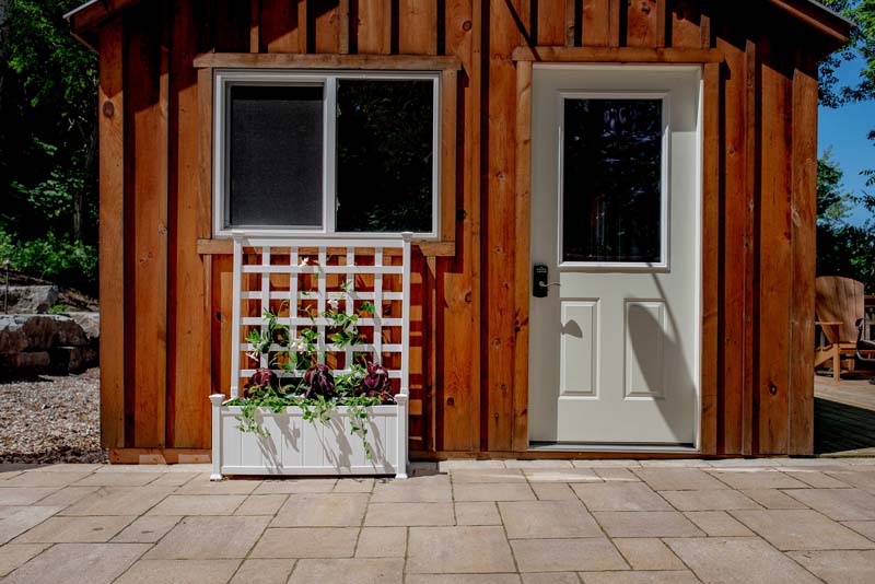 Huron Planter with Trellis on patio