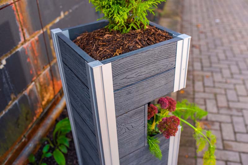 Urbana Pillar Planter close up