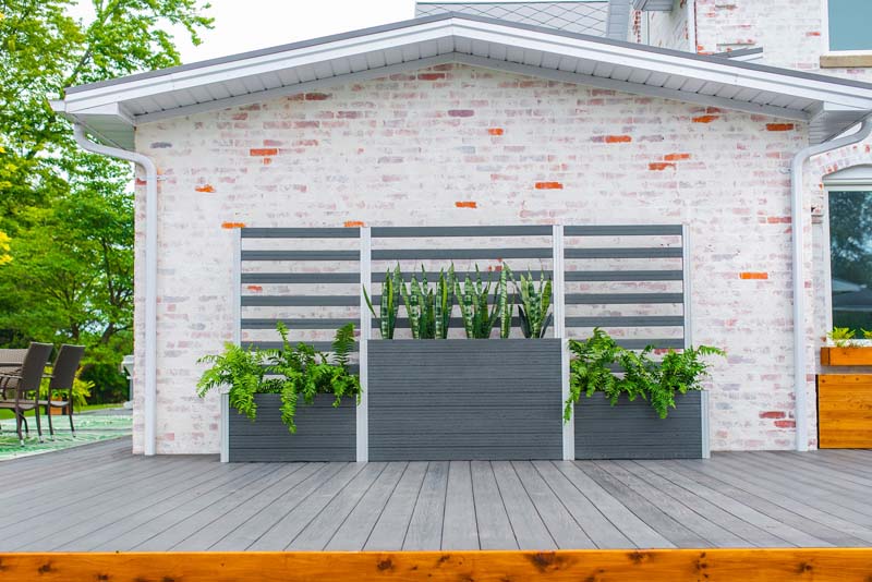 Urbana Parklette Combo With Trellis on deck