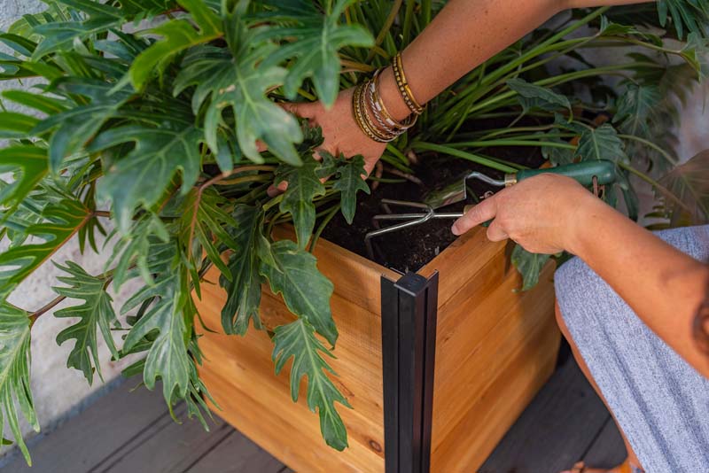 Mezza 22” Cube Planter